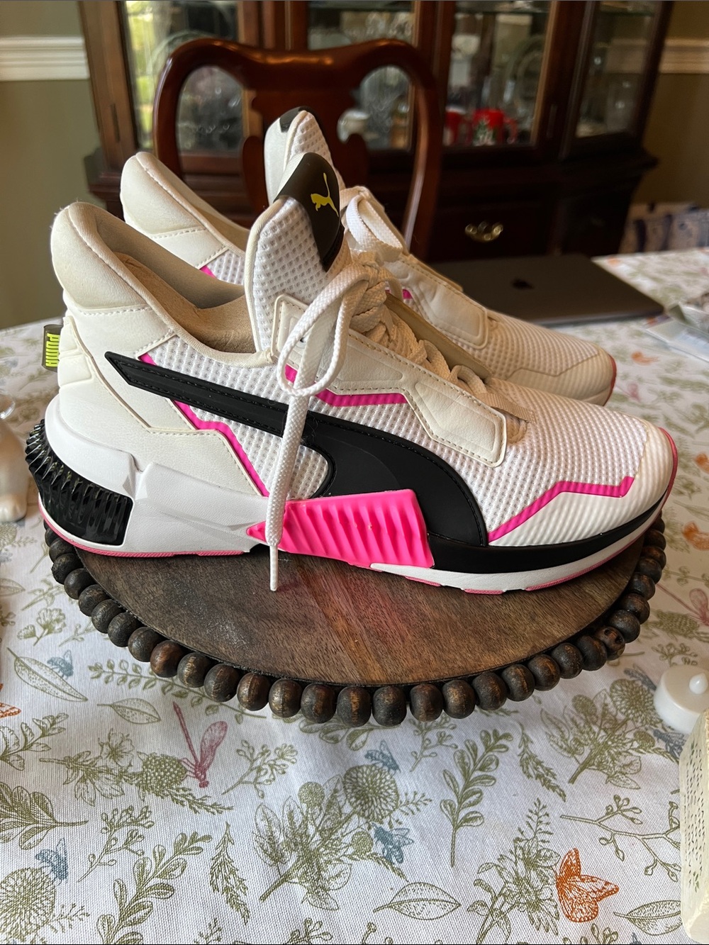 Puma White Black & Pink Women's Athletic Sneakers Size 9.5